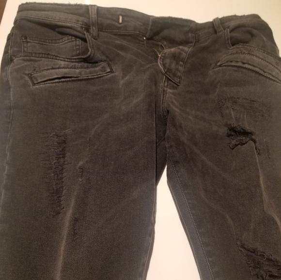 Pierre Balmain - Distressed Jean's - Picture 4 of 4